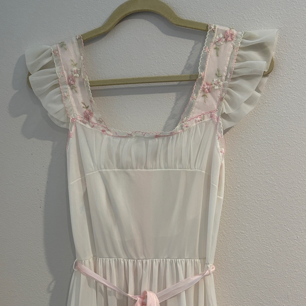 Charmode by Sears Roebuck Vintage Off White and Baby Pink Nightgown Slip Dress - Picture 7 of 15